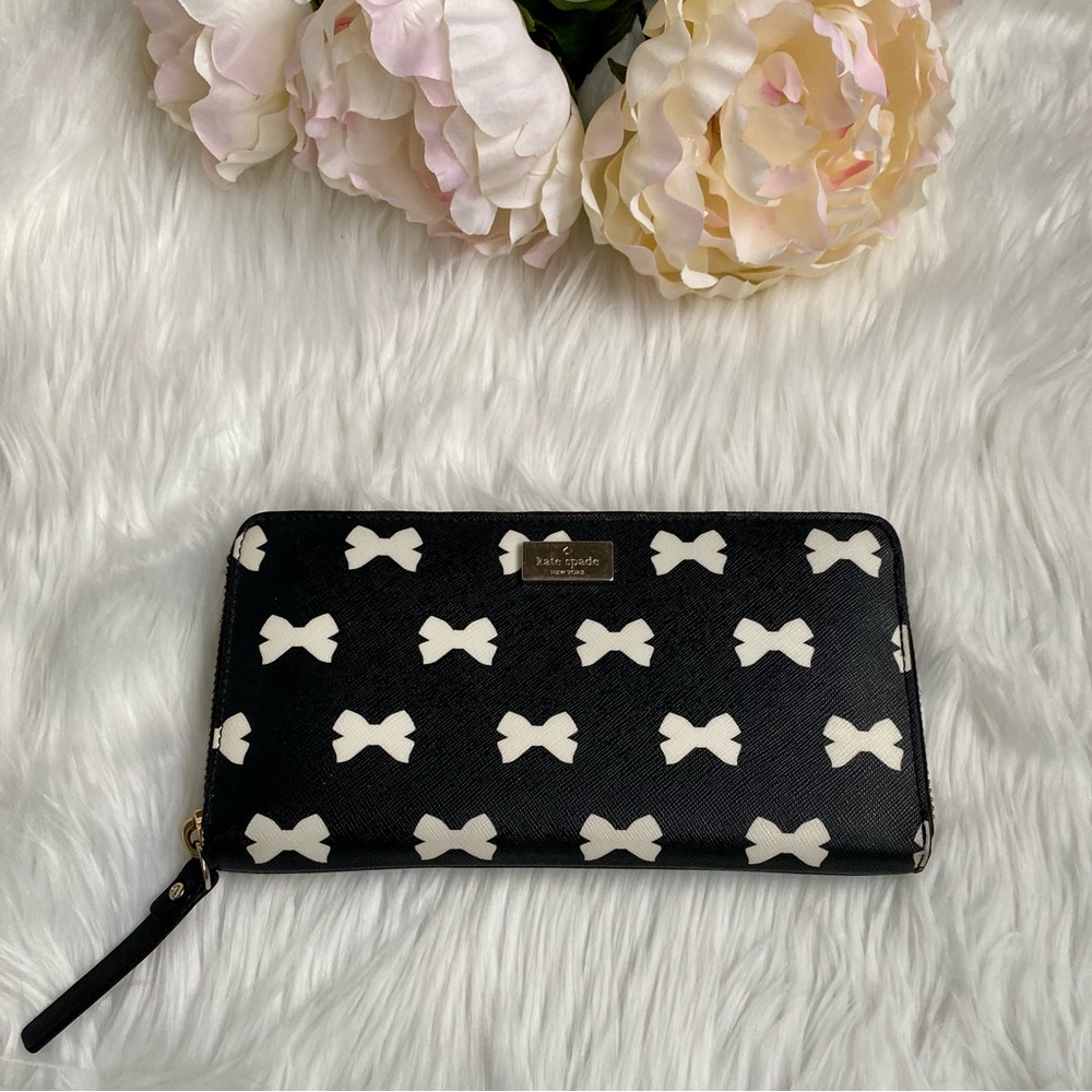 [kate spade] large black bow zip wallet